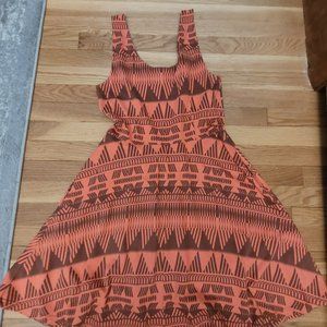 Patterned fit and flare dress - EU